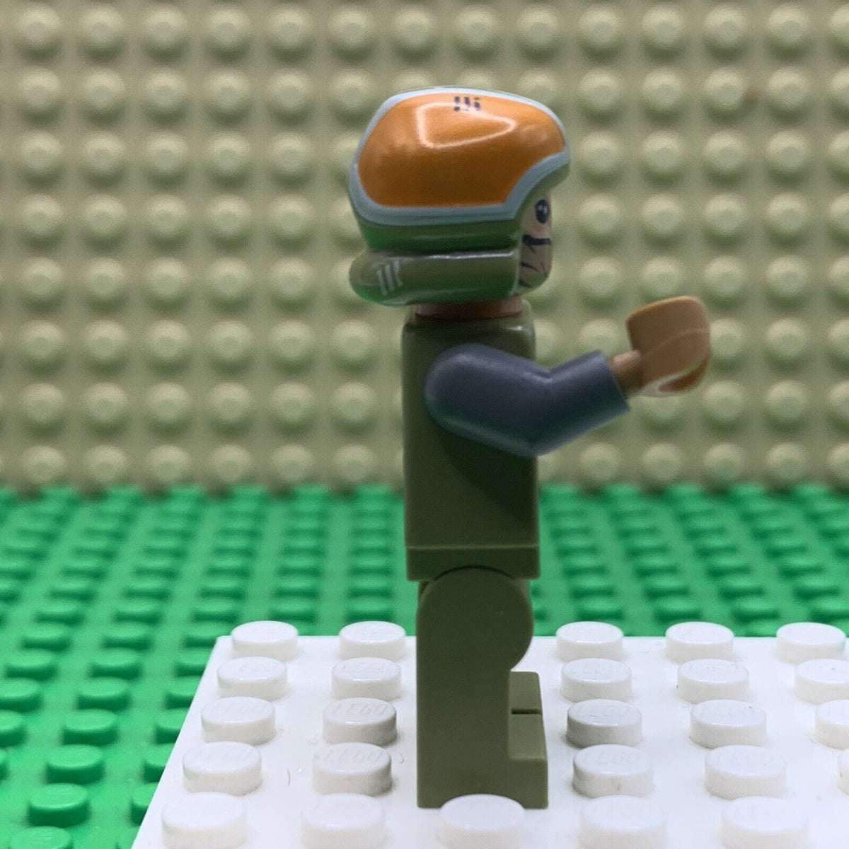LEGO Resistance Ground Crew Goss Toowers Minifigure Star Wars 75102 sw0660