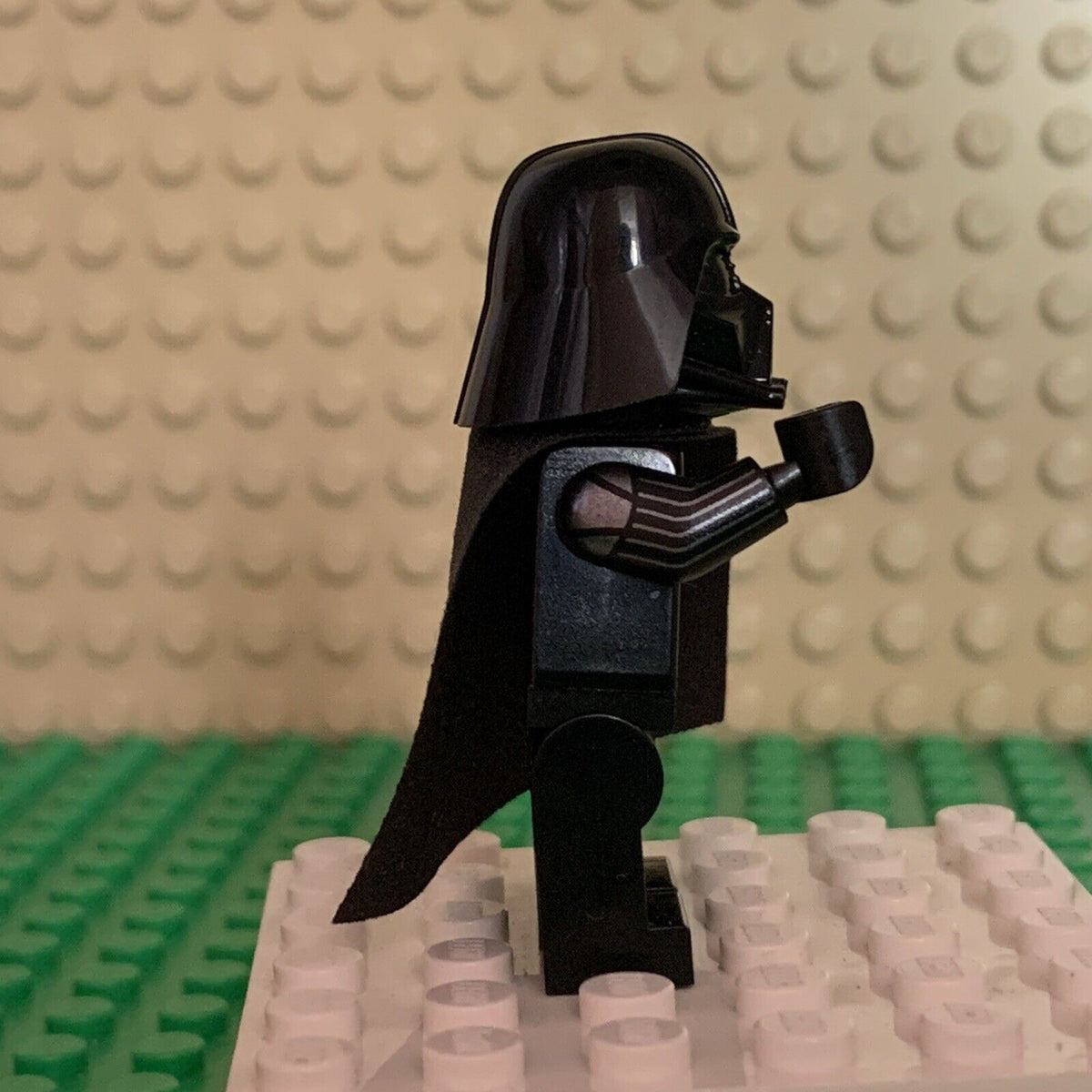 Lego Star Wars Darth Vader Sw1273 White Head, Fabric Cape, Printed Arms