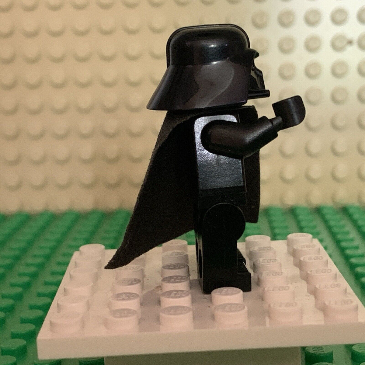 LEGO STAR WARS Darth Vader Minifigure 75055 Tan Head sw0586 SITH LORD