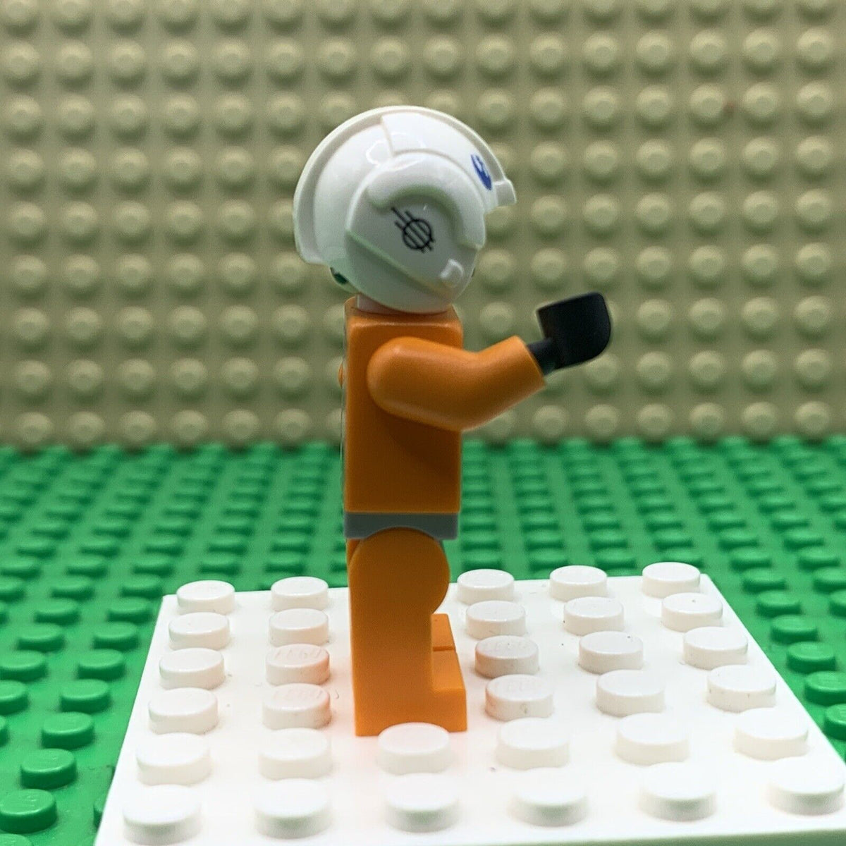 LEGO Star Wars Dak Ralter Rebel Pilot Minifigure sw1025 75259