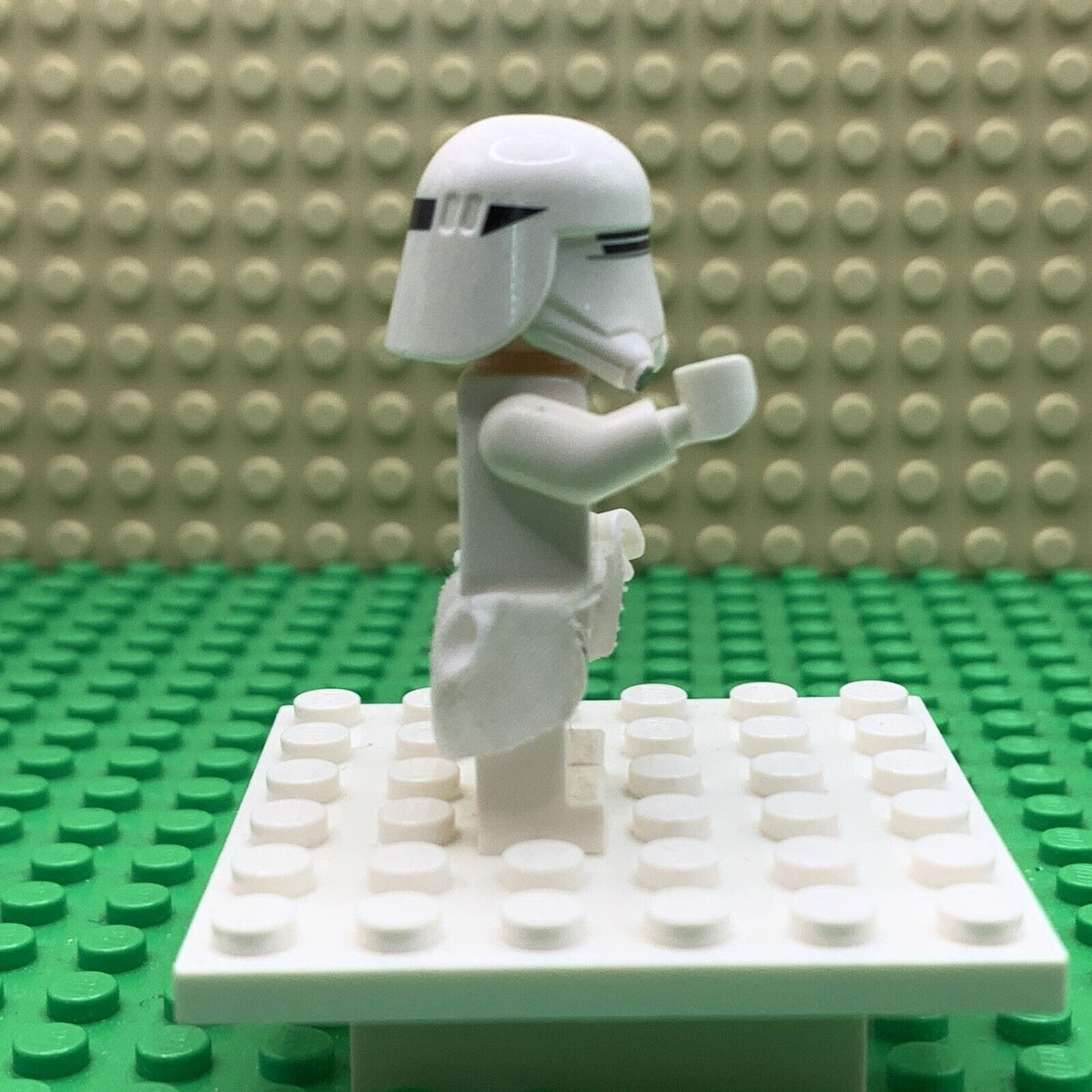 LEGO First Order Snowtrooper Minifigure w/Kama Star Wars 75100 75202 sw0657