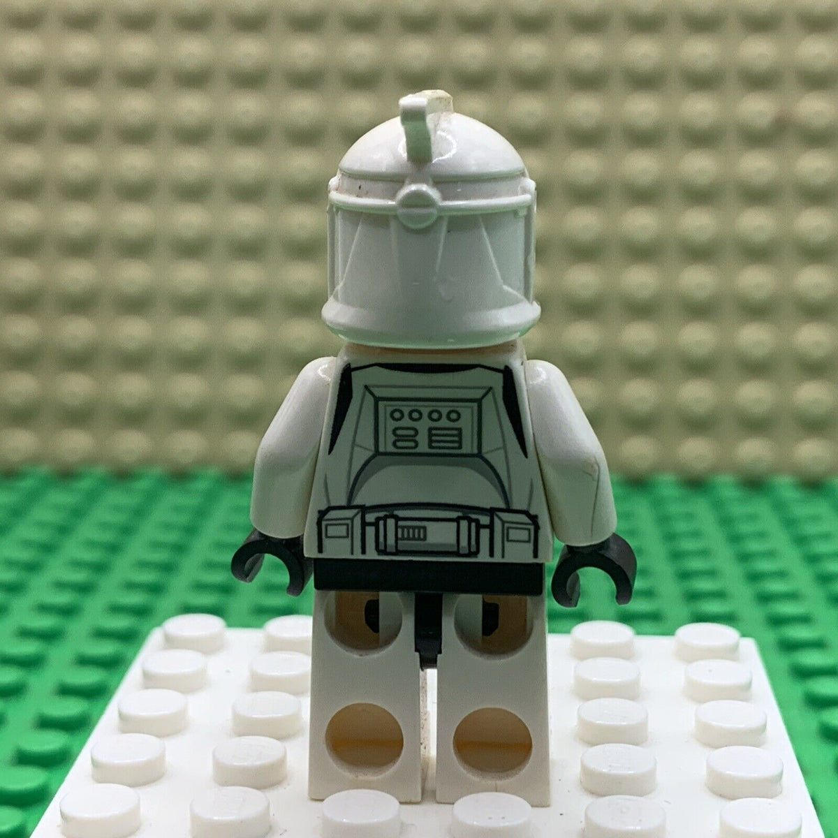 LEGO Star Wars Clone Trooper Phase 1 Minifigure Printed Legs Scowl 75206 sw0910