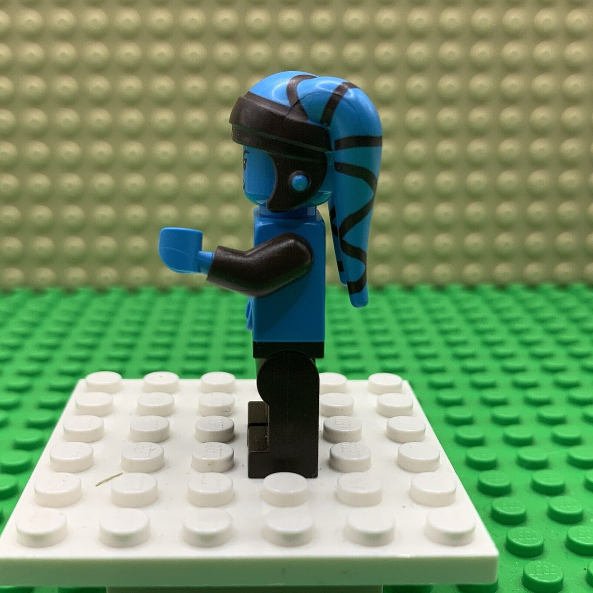 LEGO Star Wars Legends Aayla Secura Minifigure (75182) sw0833