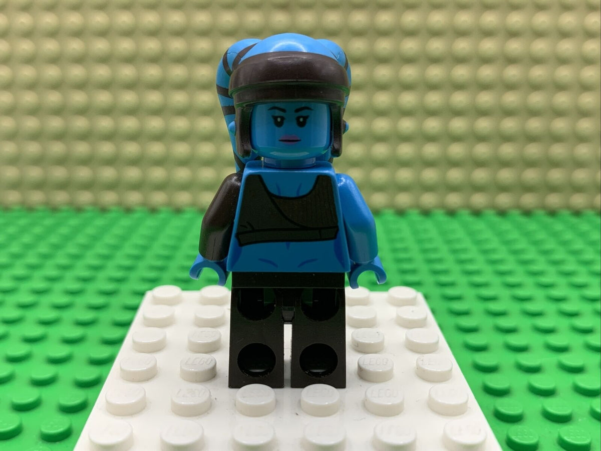 LEGO Star Wars Legends Aayla Secura Minifigure (75182) sw0833