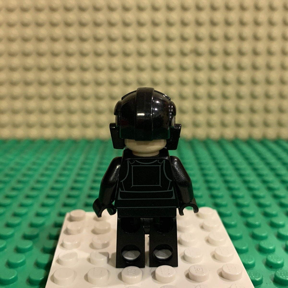 lego Star Wars Minifigure Imperial TIE Fighter Pilot Sw0621