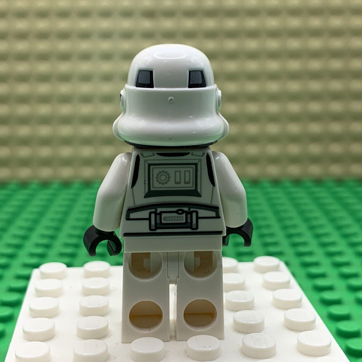 LEGO Star Wars Female Imperial Stormtrooper Minifigure - sw1275 - Set 75370