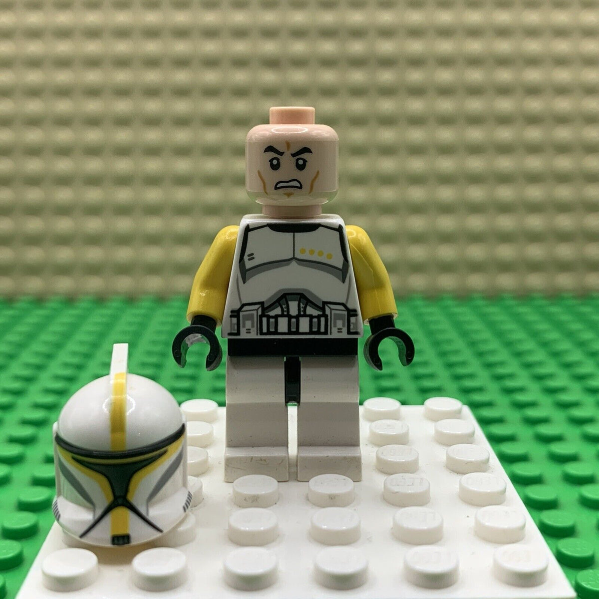 LEGO Star Wars Clone Trooper Commander Minifigure sw0481 2013 75019 See Disc.
