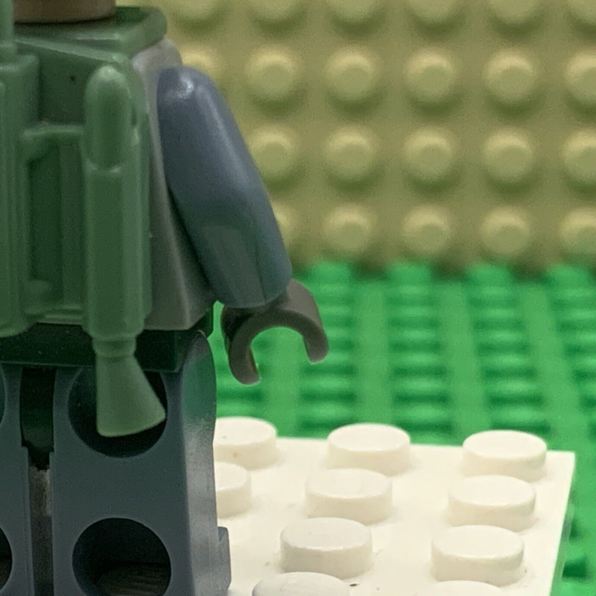 Lego Boba Fett Minifigure Head Beard Stubble Star Wars Episode 4/5/6 sw0396 READ