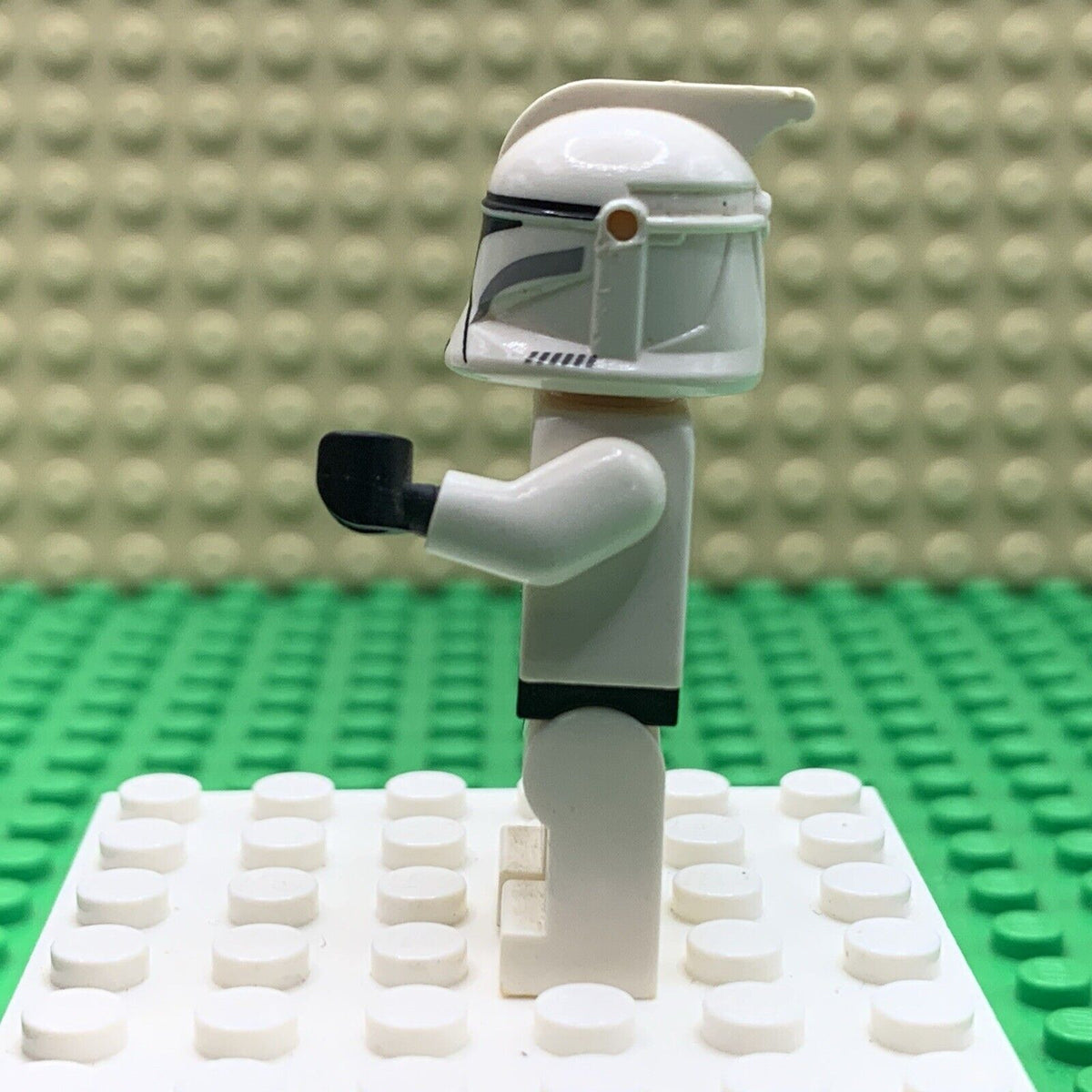 LEGO Star Wars Clone Trooper Phase 1 Minifigure Printed Legs Scowl 75206 sw0910